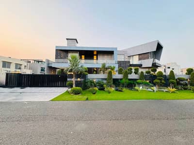 One of DHA's Finest 2-Kanal Luxury Homes | Full Basement | 7 Bedrooms | Modern Elegance