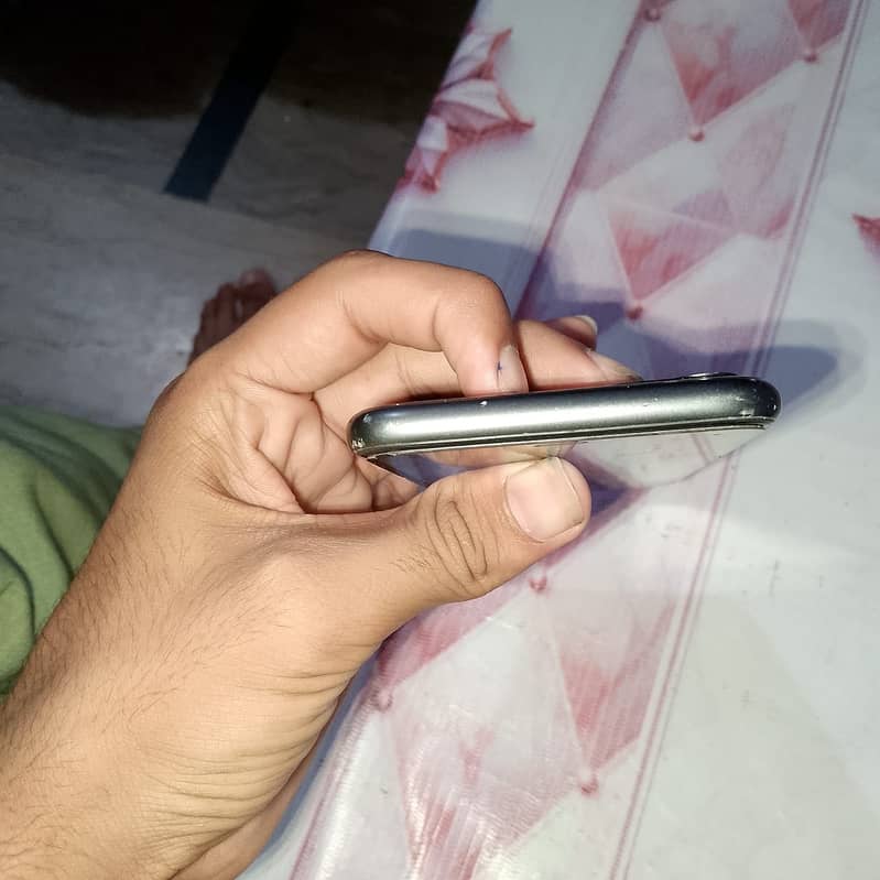 Apple iPhone 11 2