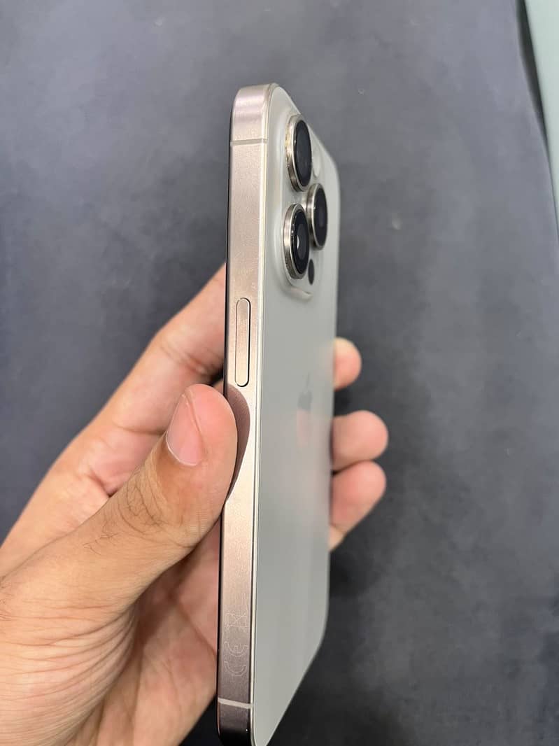 IPhone 15 Pro 3