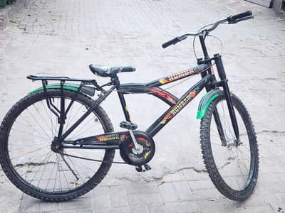 kam paso ma achi bicycle bacho ka lea gift.   brand new Tyre  koi kam.