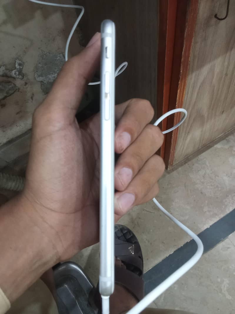 Apple iPhone 6 2