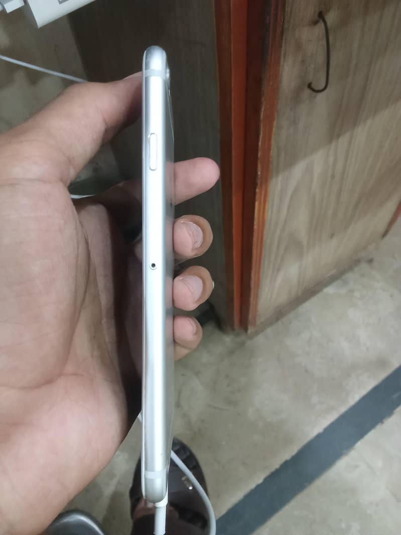 Apple iPhone 6 3