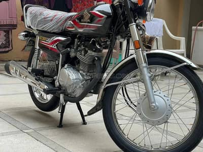 Honda 125 | Model 2024 | 4500 KM Use | Low Milegae Honda
