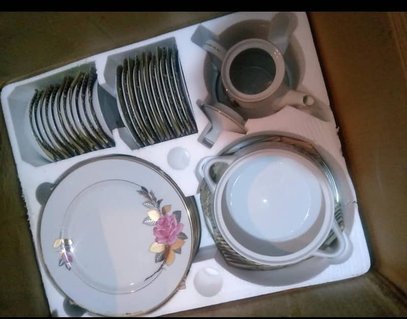 Dinner set 0