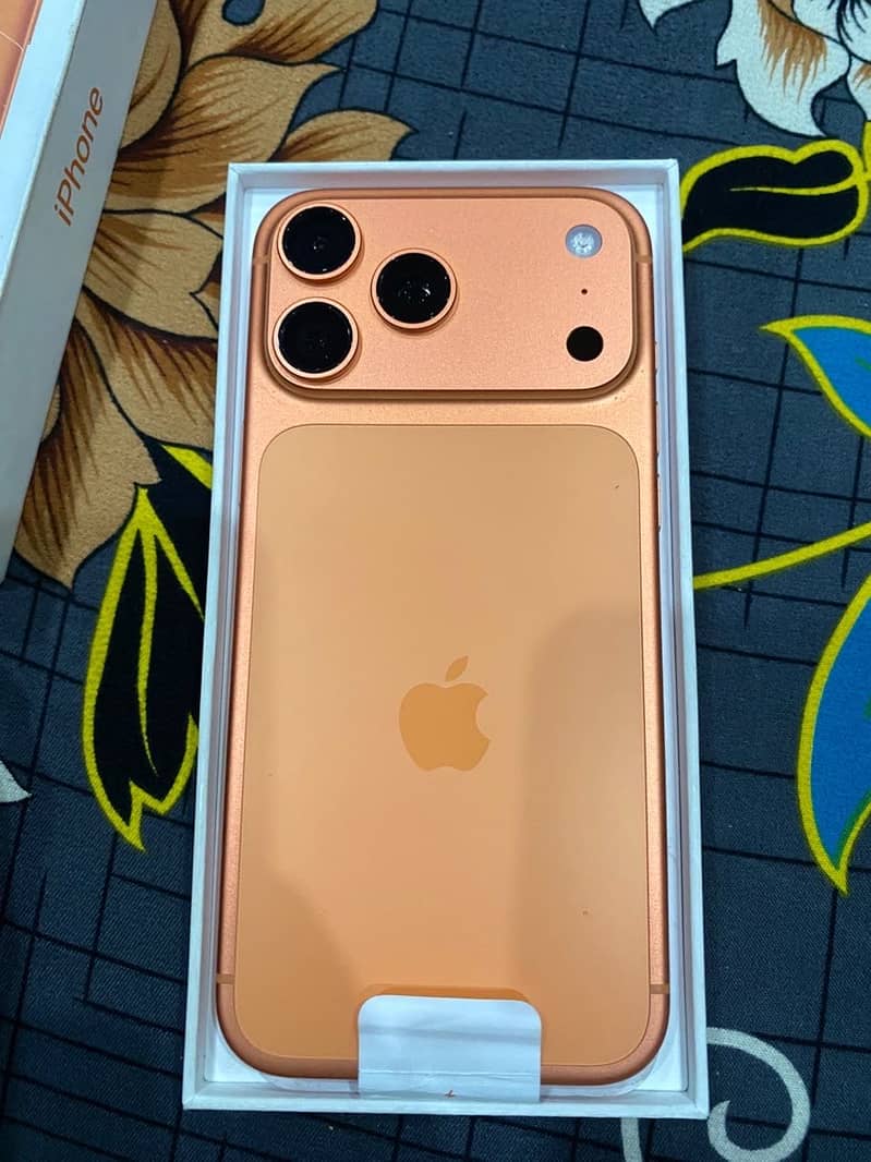 Apple iPhone 17 Pro Max 0
