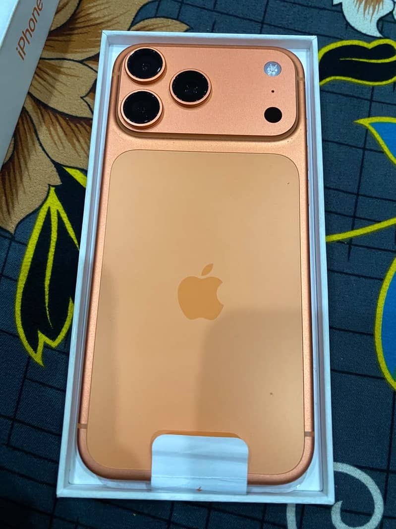 Apple iPhone 17 Pro Max 2