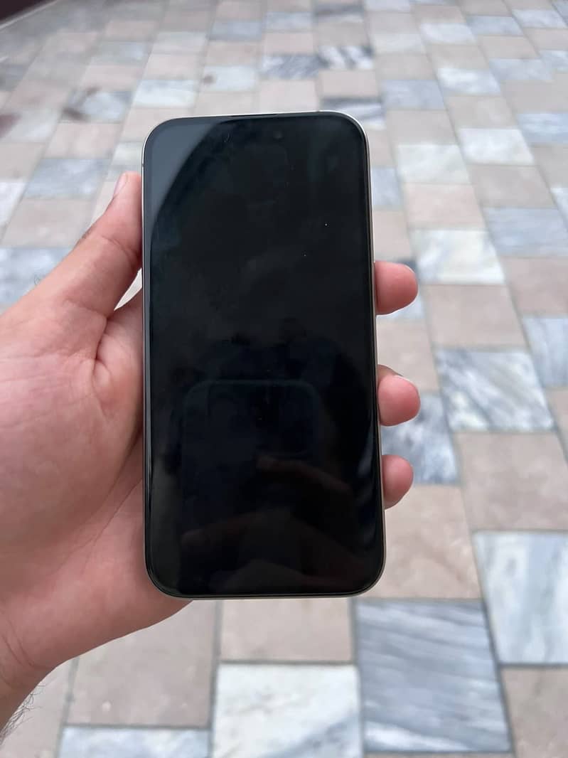 Apple iPhone 15 Pro 1