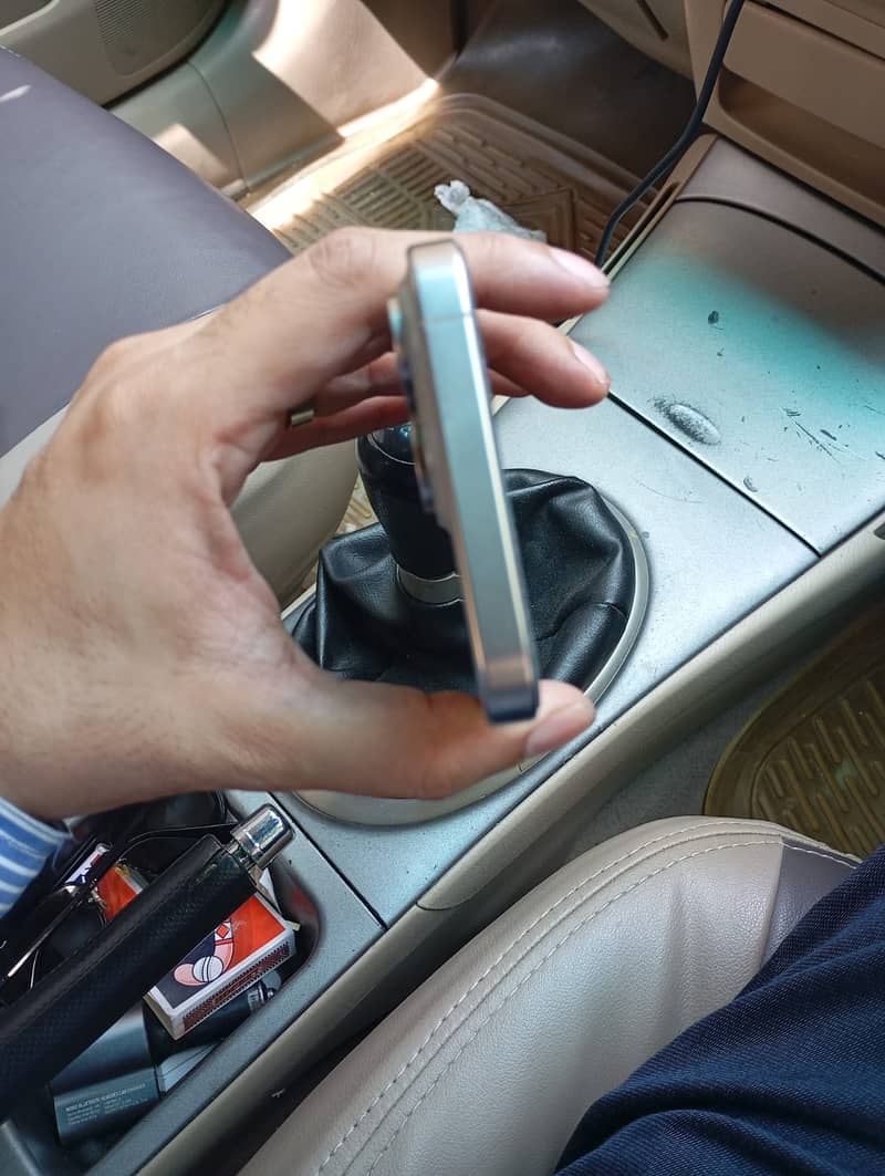 Apple iPhone 15 Pro Max 3