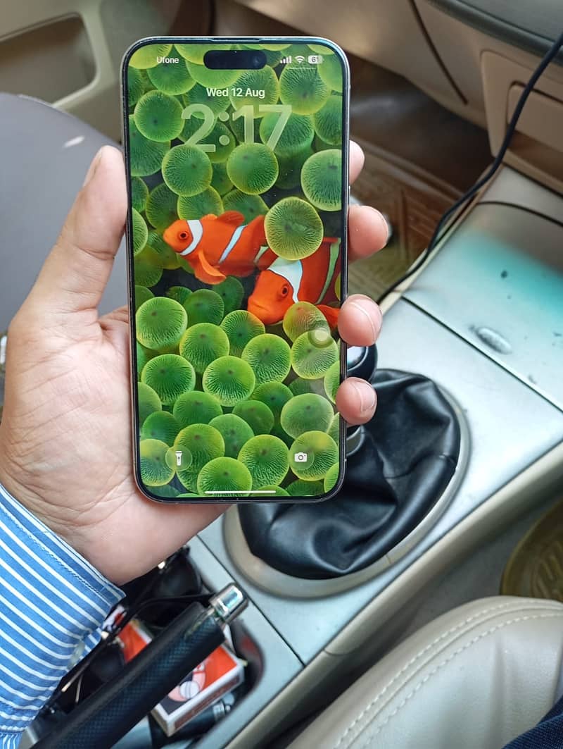 Apple iPhone 15 Pro Max 4