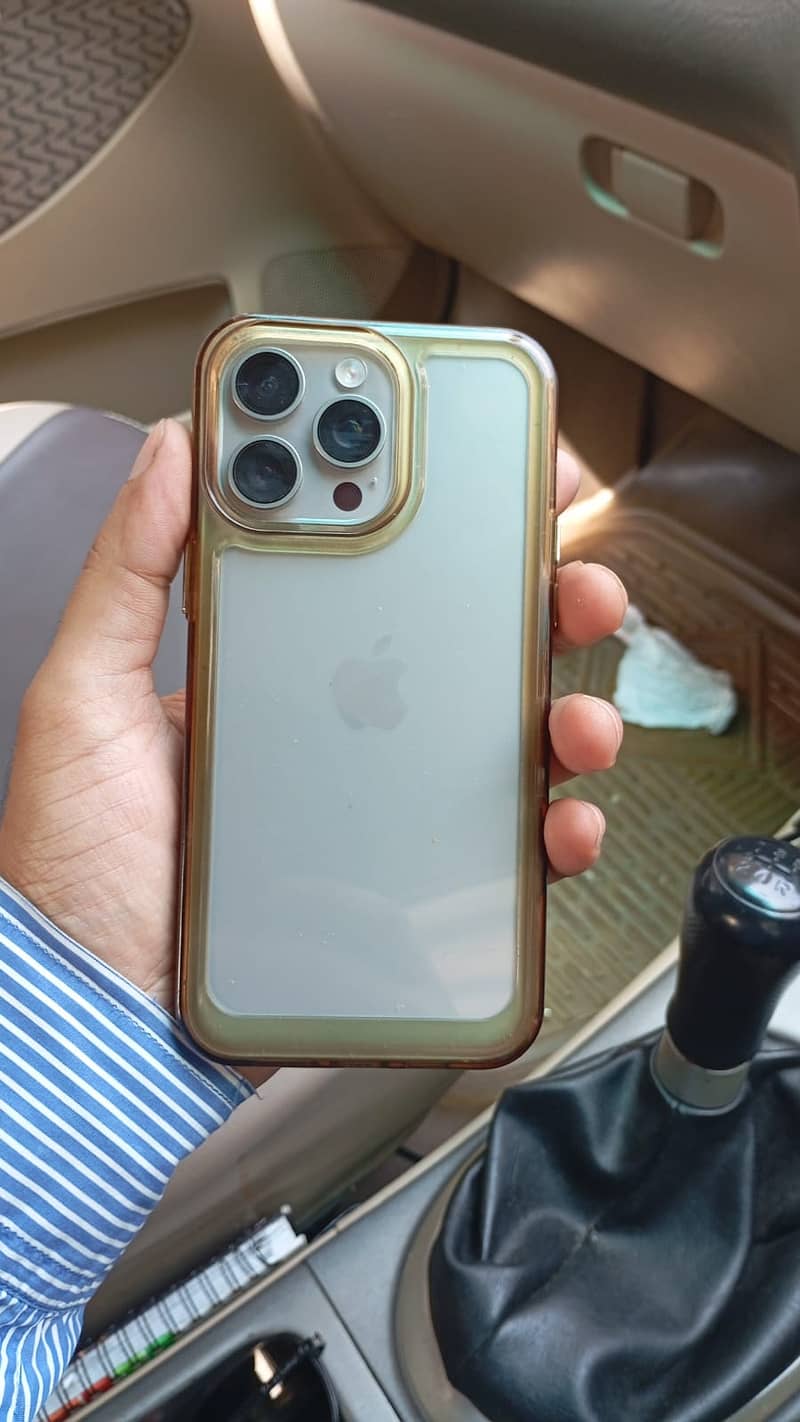 Apple iPhone 15 Pro Max 6