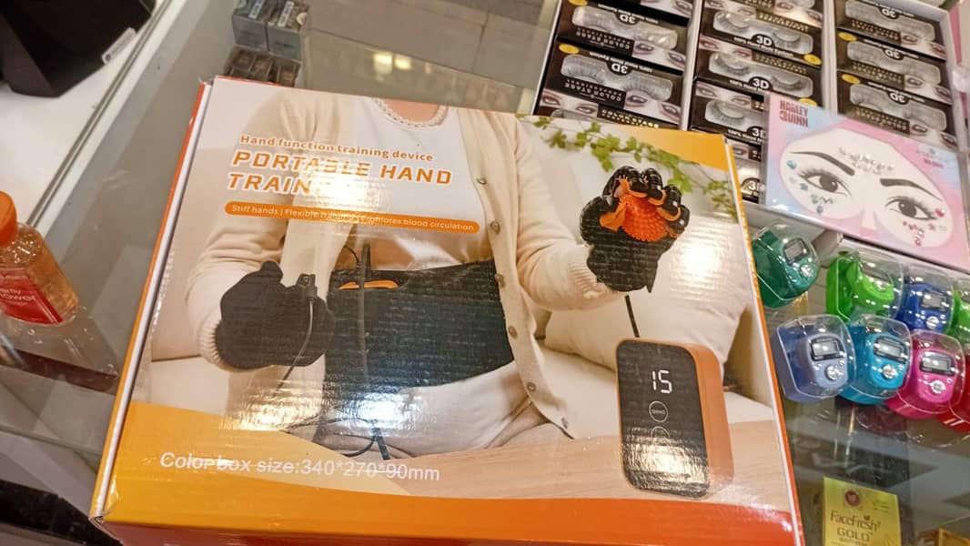 Portable hand function training device 1