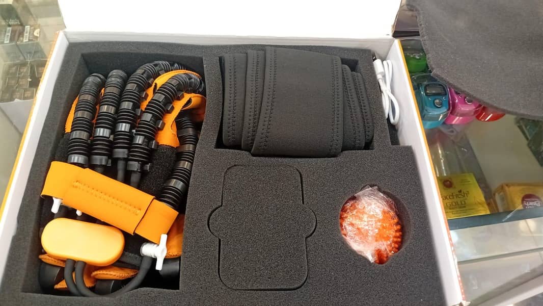 Portable hand function training device 2