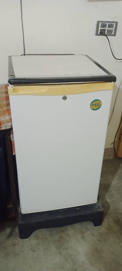 Room Fridge - Good condition (PEL PMR 110)