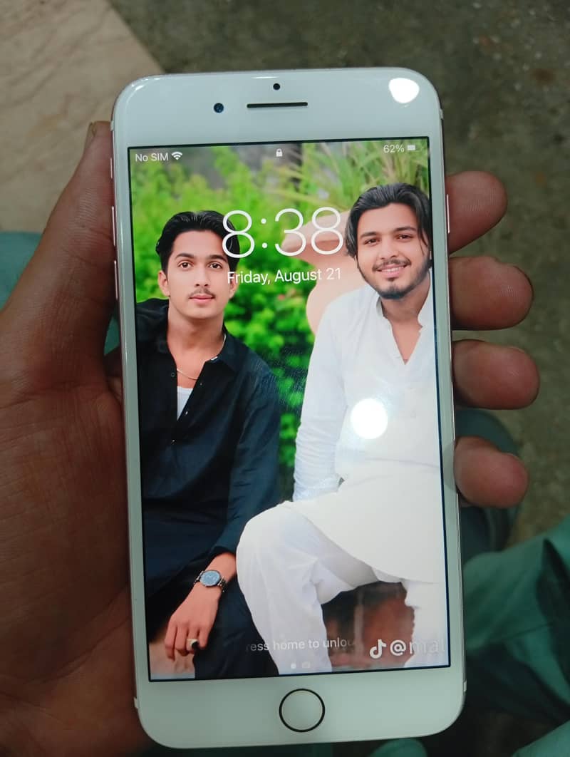 Apple iPhone 7 Plus 0