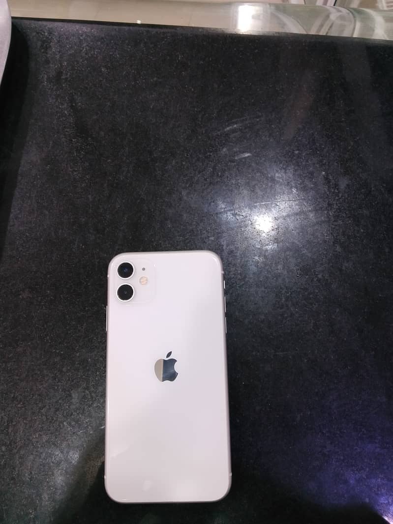 Apple iPhone 11 0