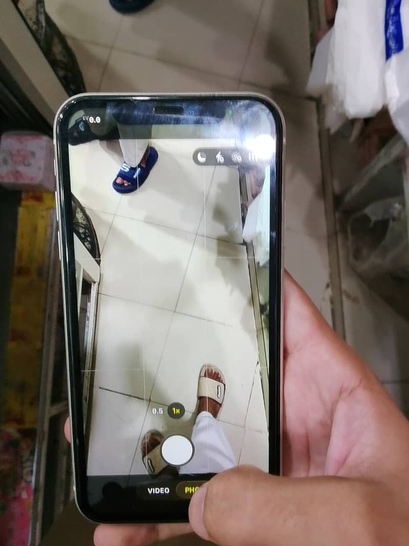 Apple iPhone 11 6
