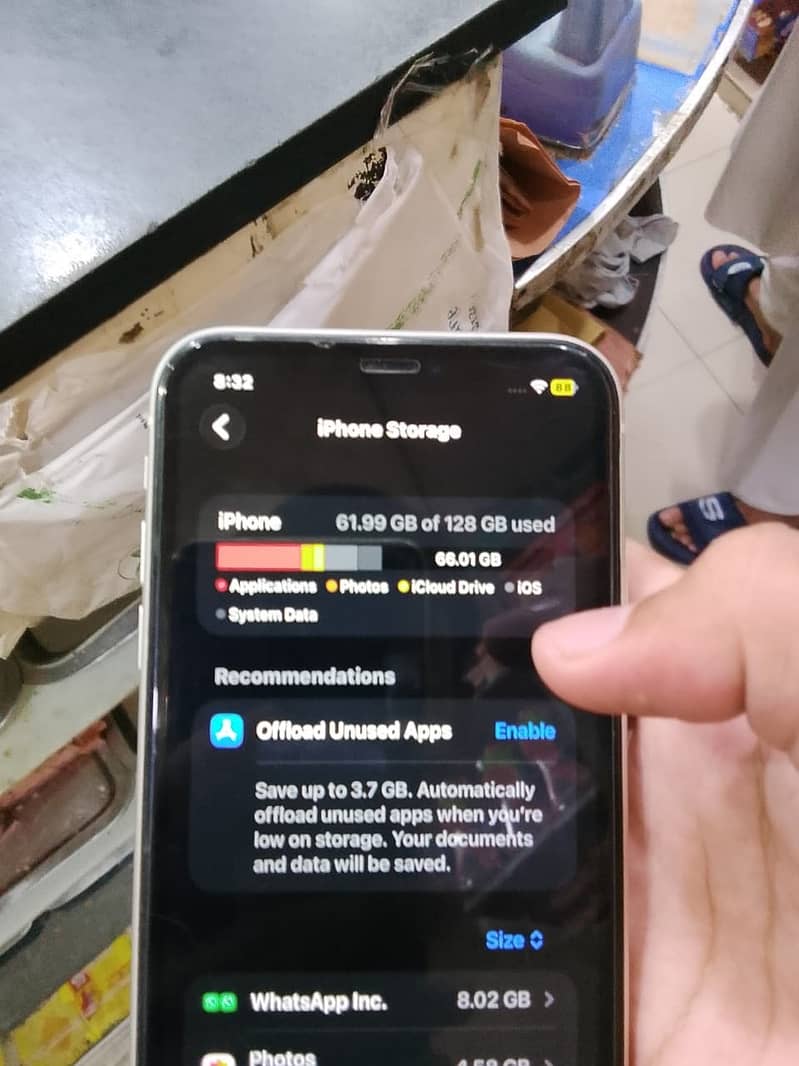 Apple iPhone 11 7