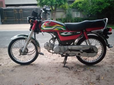Honda 70 excellent condition 03224284933