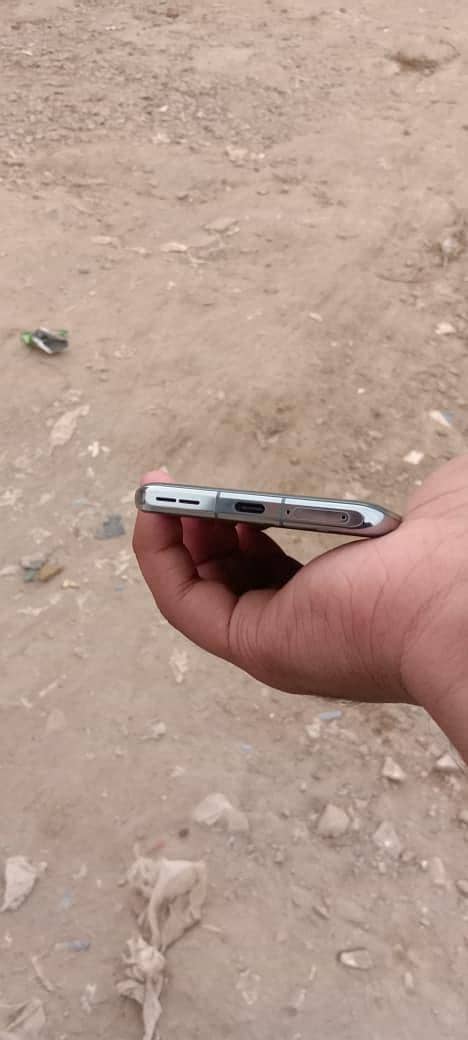 One Plus 11 4
