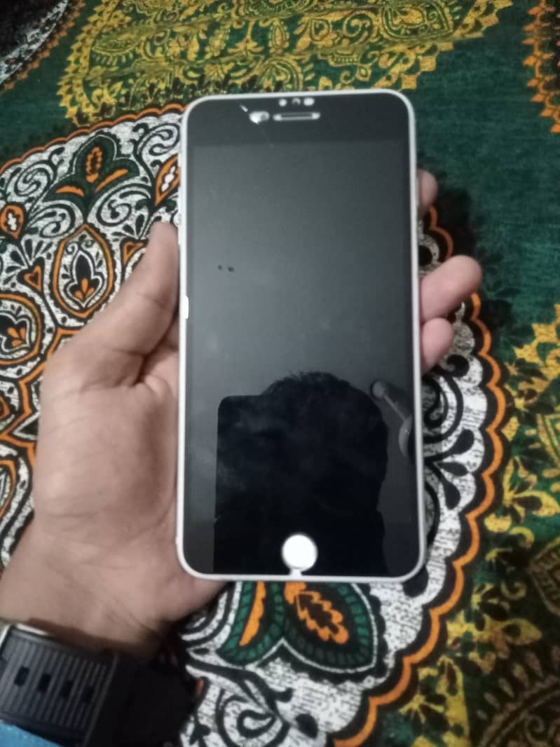 Apple iPhone 6 Plus 1