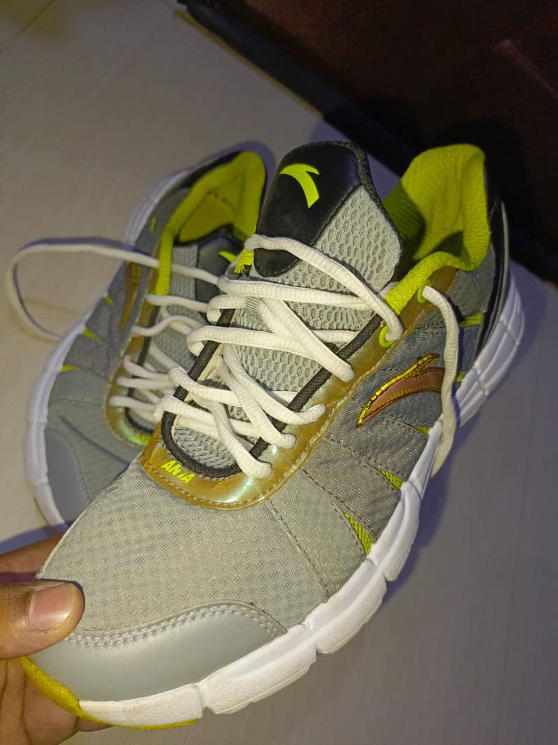 Jogging Shoes 3