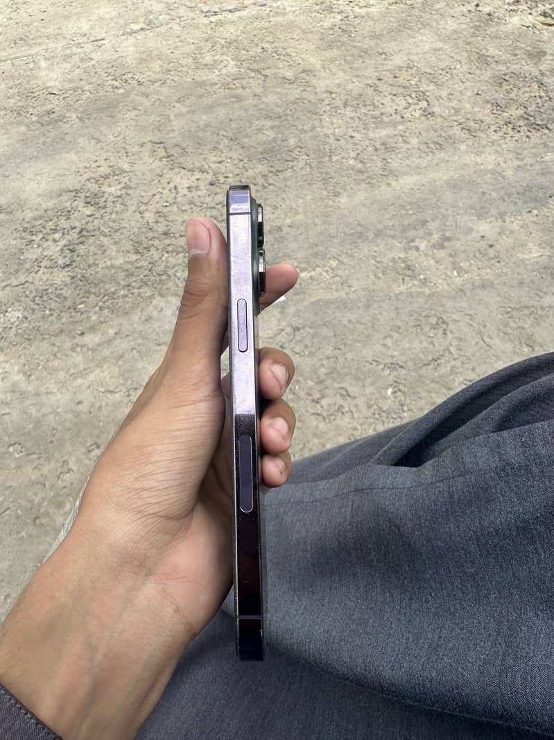Apple iPhone 14 Pro Max 3