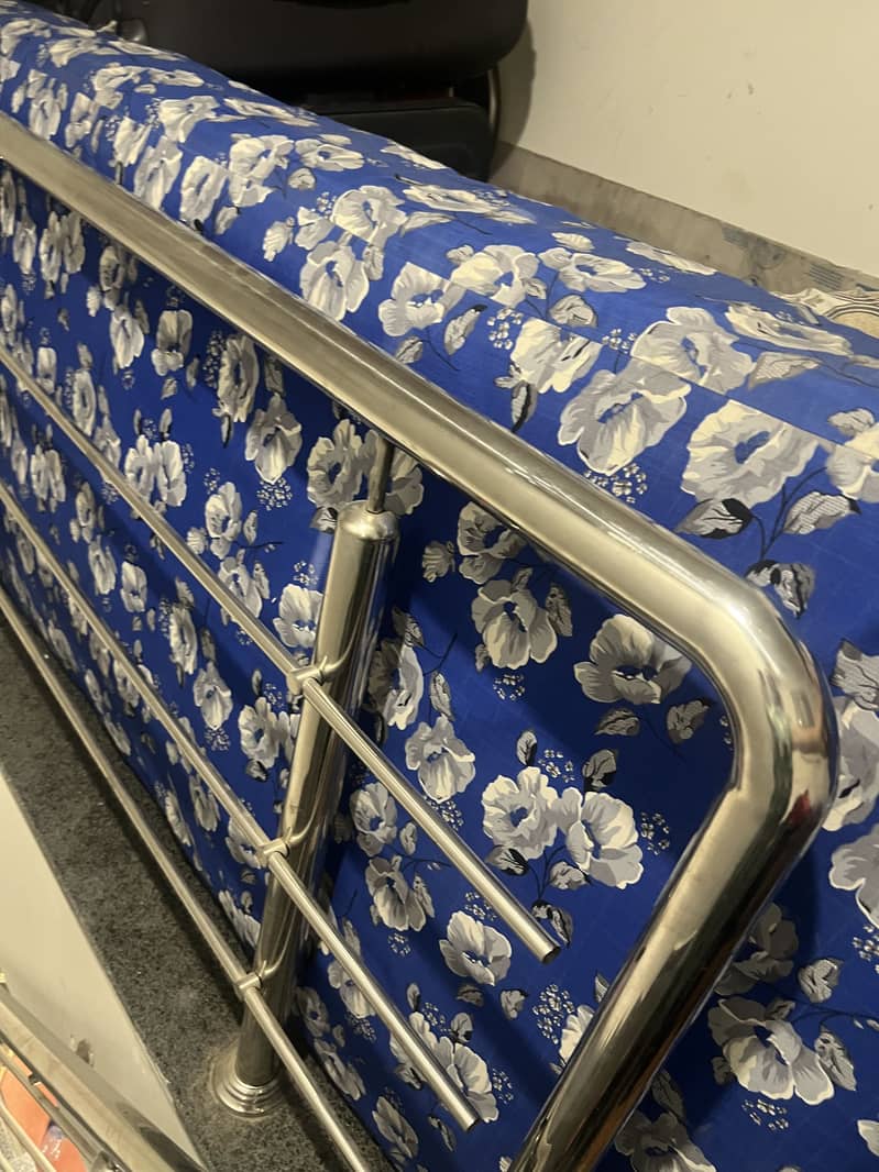 Single spring mattress 1