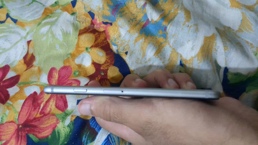 Apple iPhone 6 1