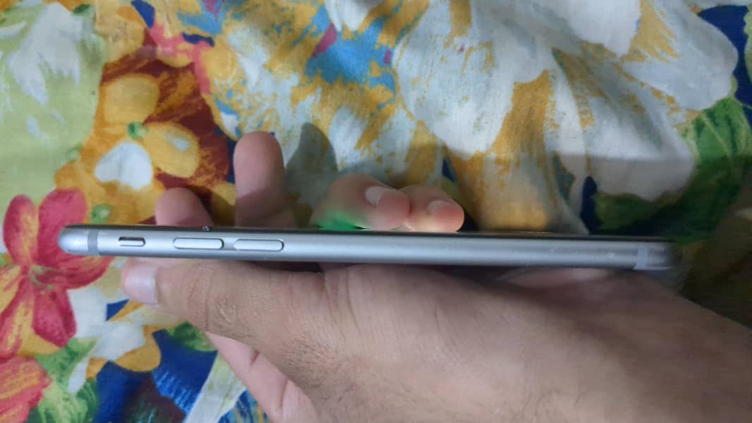 Apple iPhone 6 2