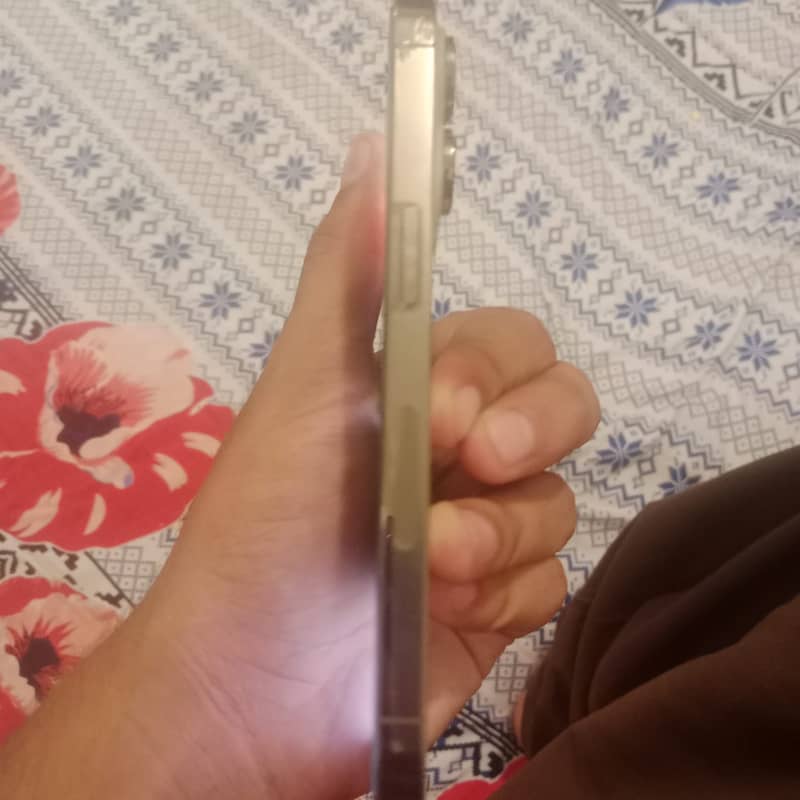 Apple iPhone 14 Pro 3