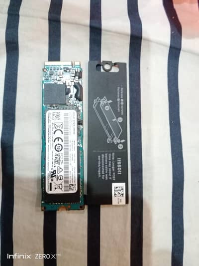Toshiba 256gb gen 3 with pure copper heat sink.