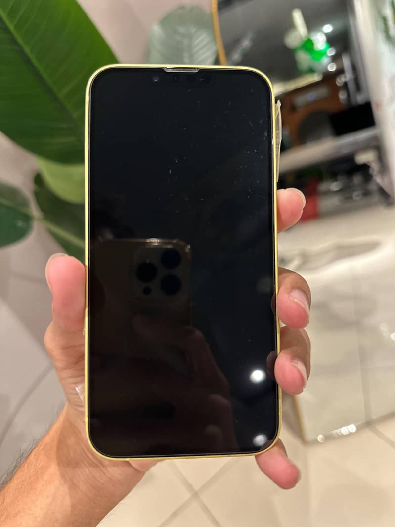 Apple iPhone 14 9