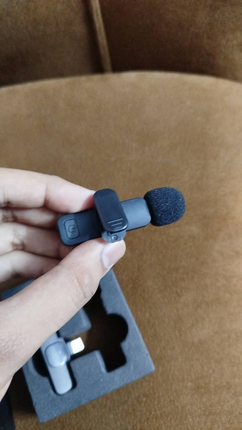 microphone 3