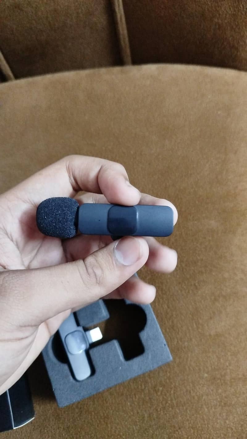 microphone 4