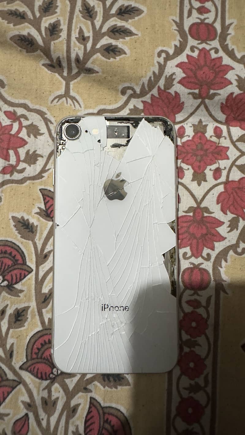 Apple iPhone 8 1