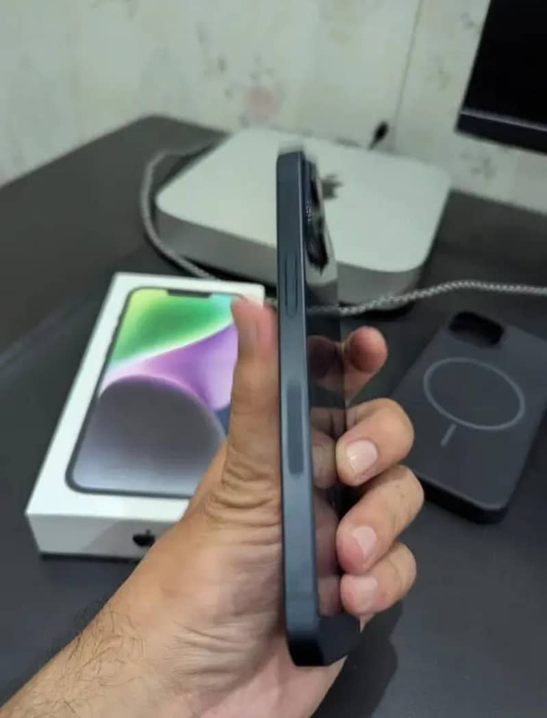 Apple iPhone 12 3