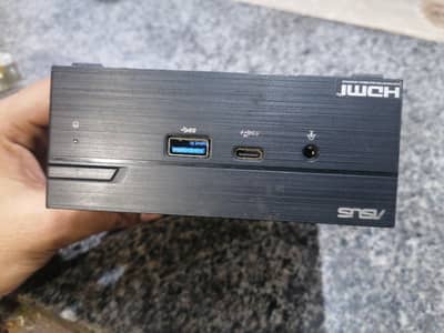 ASUS CORE I7 8GEN