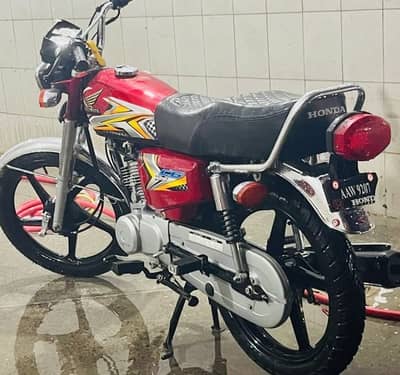 Honda CG125 Tubeless Tyre