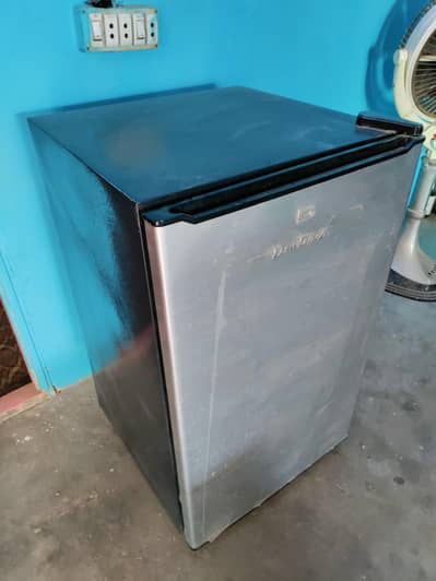Dawlance Mini Fridge with Deep Freezer – Like New, Under Warranty