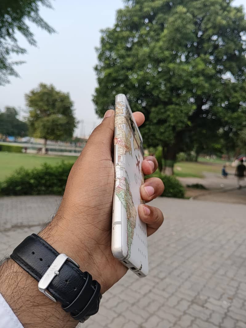 Google Pixel 7a 2
