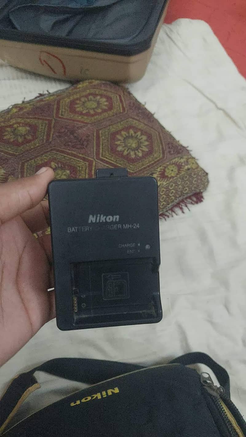 Nikon 5200D 4