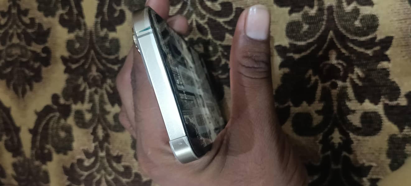 Apple iPhone 13 Pro 1