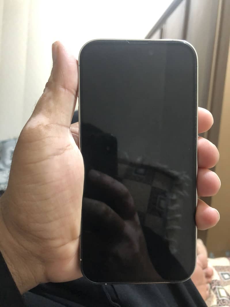 Apple iPhone 14 Pro 0