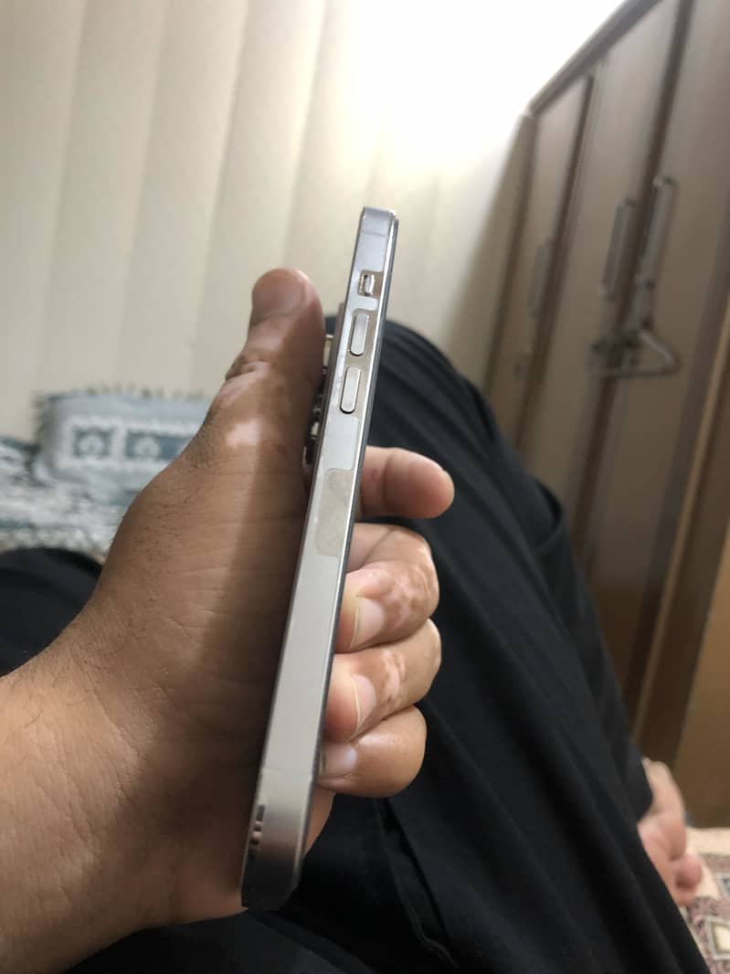 Apple iPhone 14 Pro 3