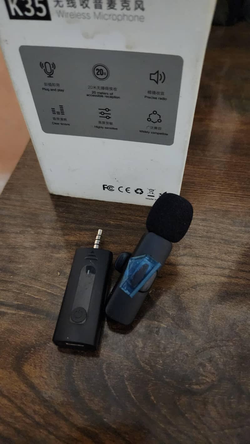 Micro Bluetooth Mic and USB 1