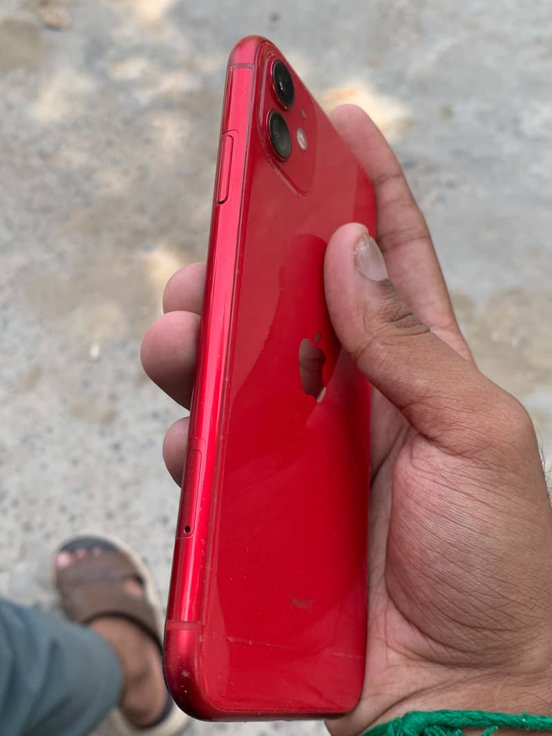 Apple iPhone 11 4