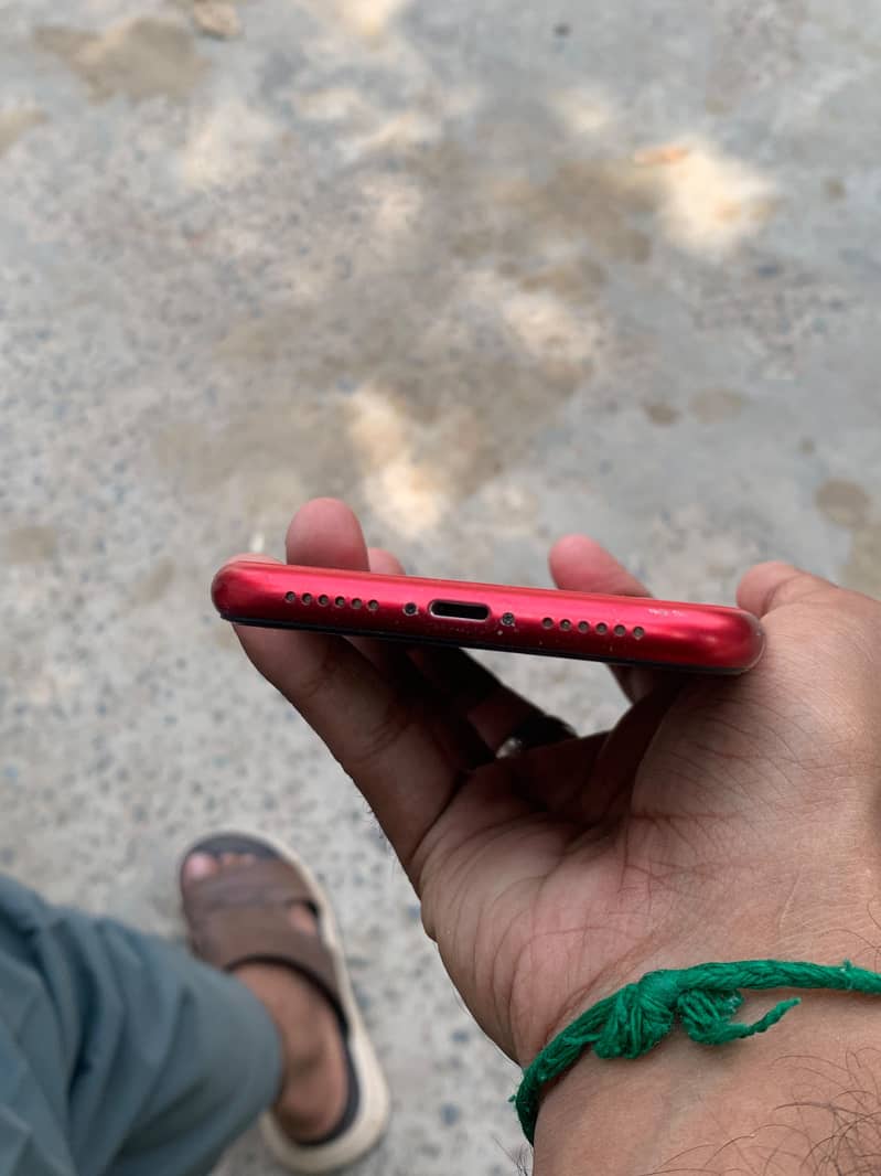Apple iPhone 11 7