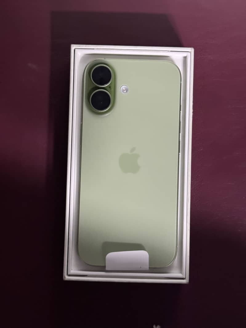 Apple iPhone 17 5