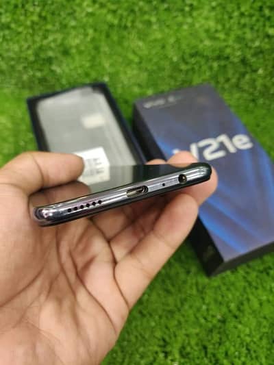 Vivo V21e mobile 8/128 gb