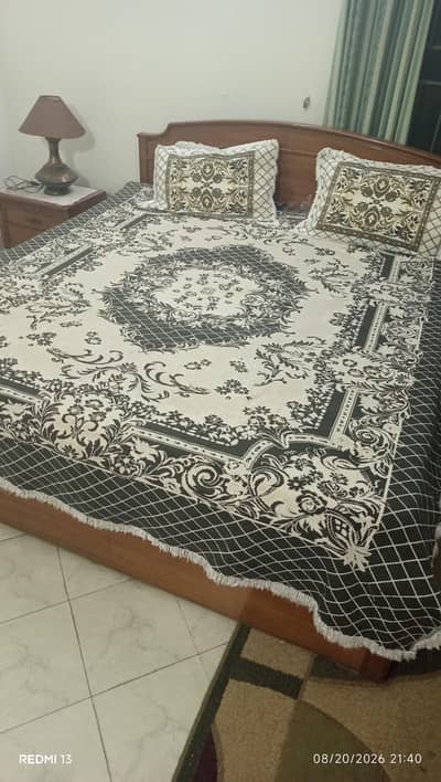 Used double bed